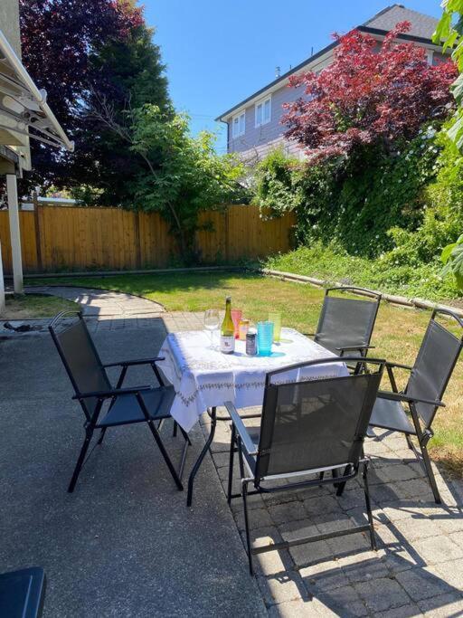 Esquimalt Lagoon Life Apartment Виктория Екстериор снимка