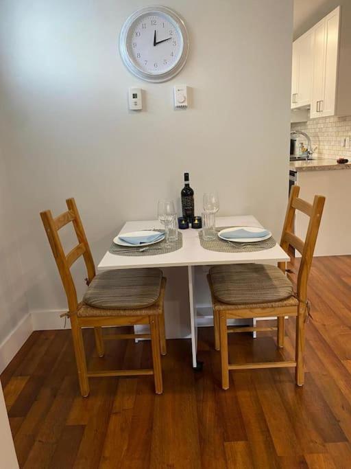 Esquimalt Lagoon Life Apartment Виктория Екстериор снимка