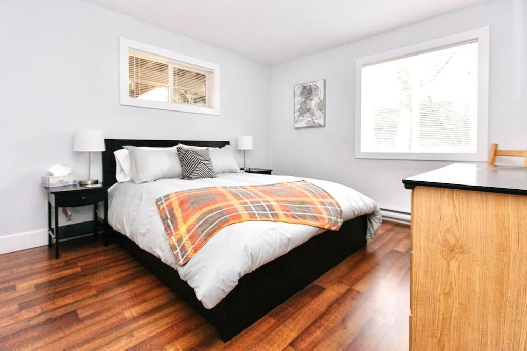 Esquimalt Lagoon Life Apartment Виктория Екстериор снимка